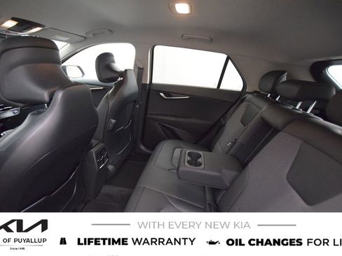 New 2025 Kia Niro EX image 12