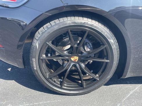 Used 2025 Porsche 718 Cayman RWD image 9