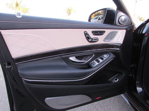 Used 2018 Mercedes-Benz S 560 4MATIC Sedan image 6