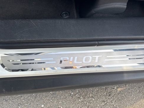 Used 2021 Honda Pilot EX image 19