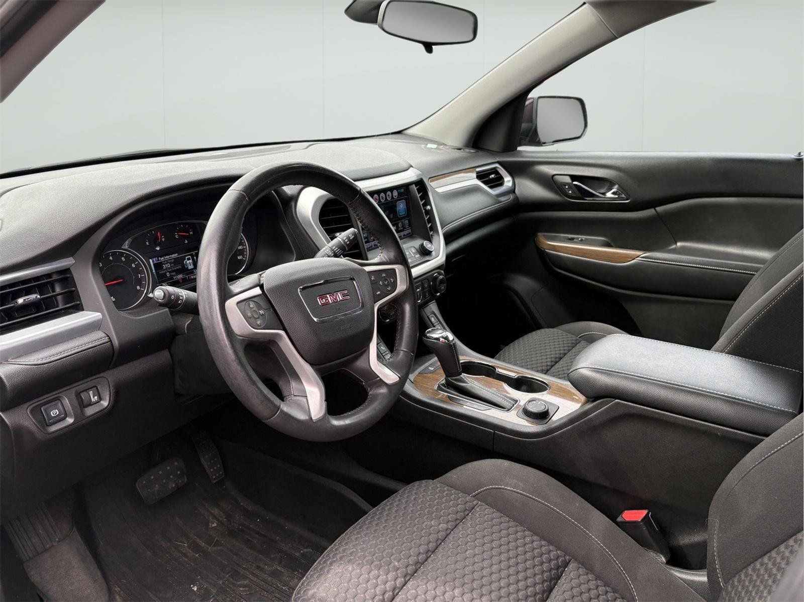 Used 2017 GMC Acadia SLE AWD/4WD image 6