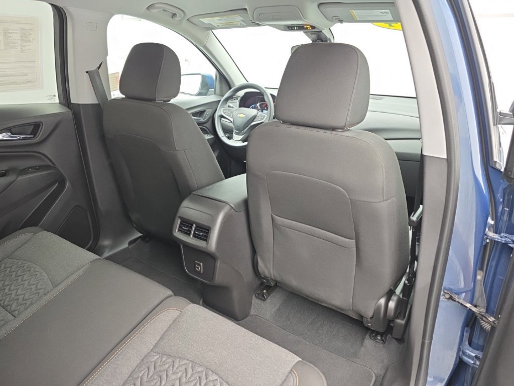 Used 2024 Chevrolet Equinox LT AWD/4WD image 46
