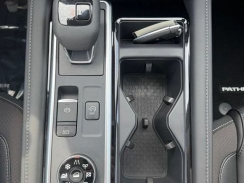 New 2026 Nissan Pathfinder SL AWD/4WD image 25