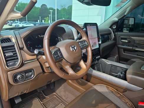 Used 2026 RAM 3500 Longhorn w/ Towing Technology Group AWD/4WD image 18