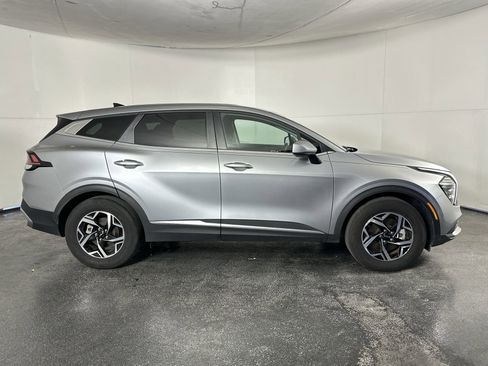 Used 2024 Kia Sportage LX image 13
