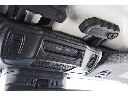 Used 2024 Jeep Gladiator Mojave w/ Convenience Group image 20