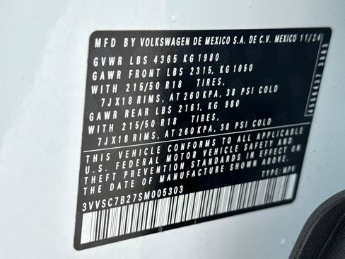Used 2025 Volkswagen Taos SE FWD image 29