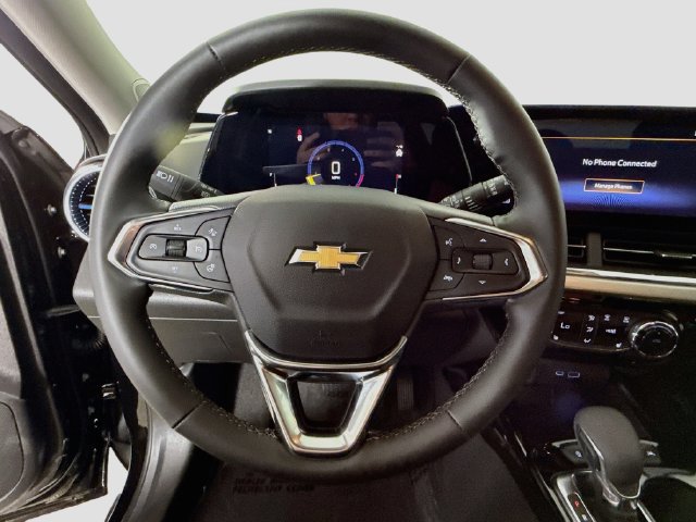 Used 2026 Chevrolet Trax LT w/ LT Convenience Package FWD image 12