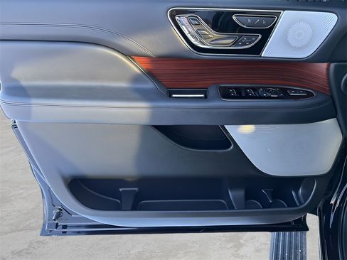 Used 2024 Lincoln Navigator Reserve w/ Equipment Group 201A image 22