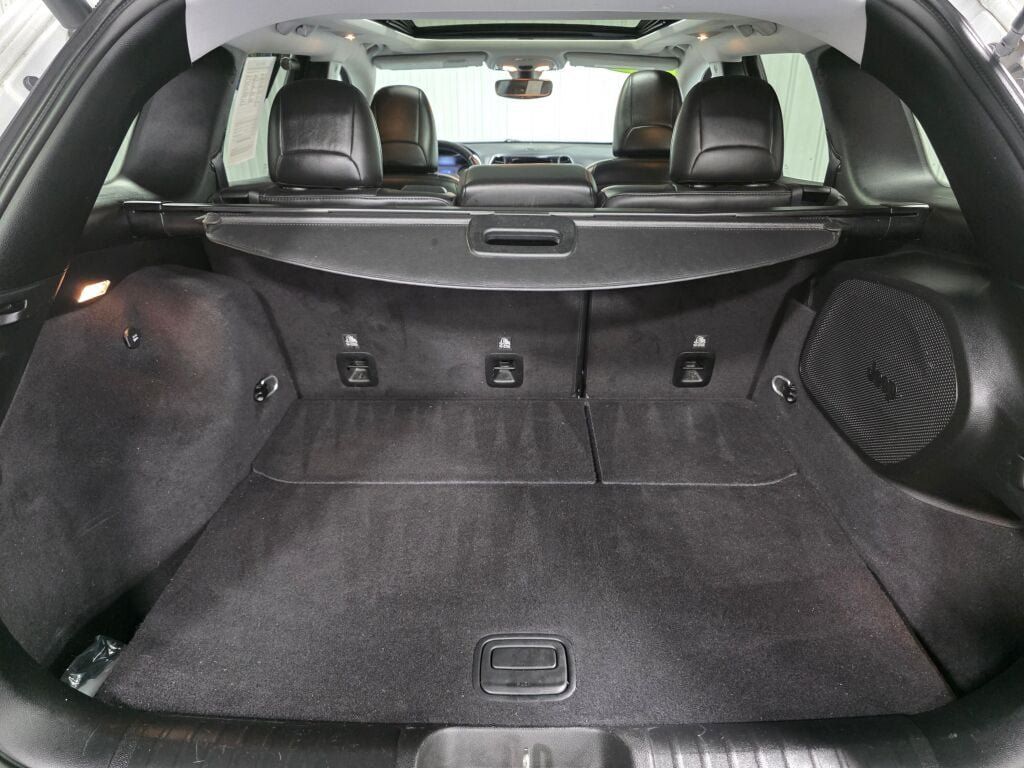 Used 2019 Jeep Cherokee Limited w/ Luxury Group AWD/4WD image 11