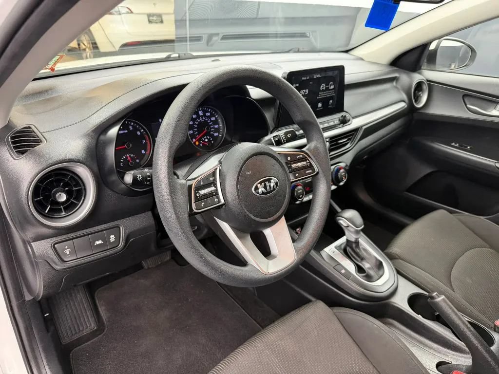 Used 2019 Kia Forte LXS FWD image 14