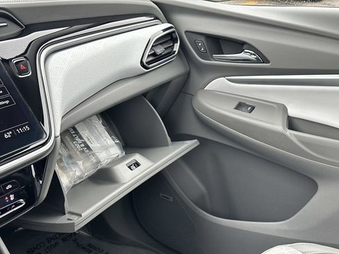 Used 2023 Chevrolet Bolt EUV Premier w/ Sun & Sound Package image 31