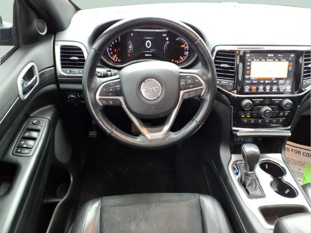 Used 2020 Jeep Grand Cherokee Altitude AWD/4WD image 5