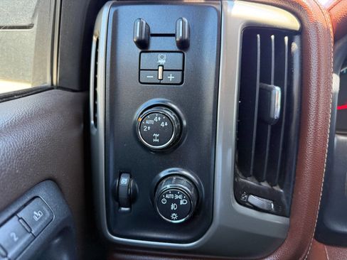 Used 2014 Chevrolet Silverado 1500 High Country w/ High Country Premium Package AWD/4WD image 22
