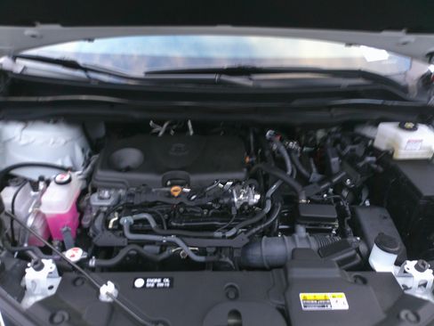 Used 2024 Toyota Sienna XLE image 36