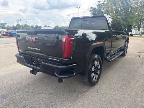 Used 2025 GMC Sierra 2500 Denali AWD/4WD image 5