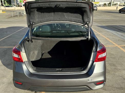 Used 2019 Nissan Sentra SR FWD image 6