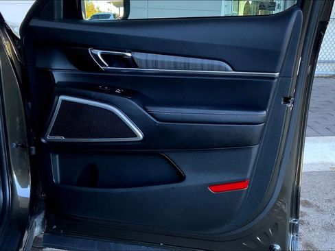 Used 2023 Kia Telluride EX image 43