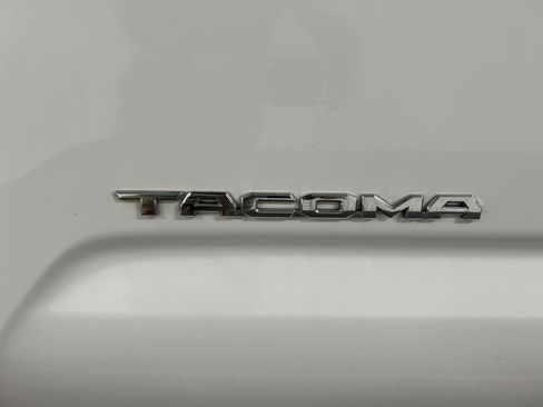 Used 2022 Toyota Tacoma SR5 image 92