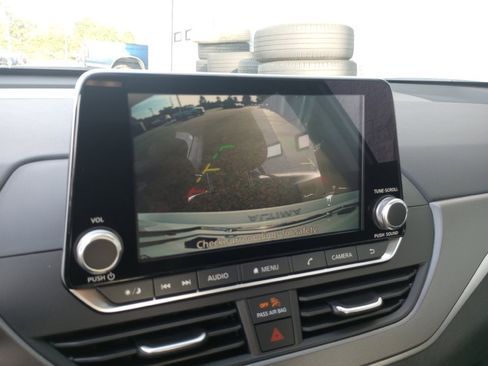 New 2025 Nissan Altima 2.5 SR image 19