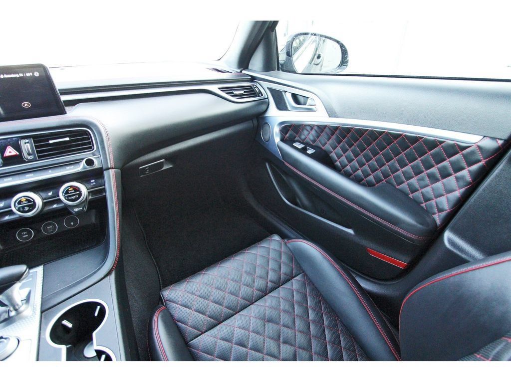 Used 2023 Genesis G70 3.3T w/ Sport Prestige Package RWD image 11