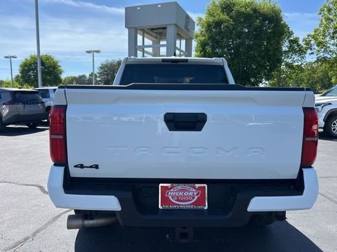 Used 2024 Toyota Tacoma TRD Off-Road AWD/4WD image 8