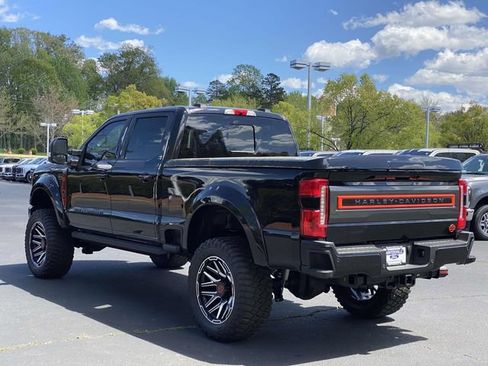 Used 2024 Ford F250 Lariat w/ Lariat Ultimate Package AWD/4WD image 3