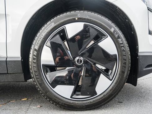 New 2026 Volvo EX30 Plus image 18