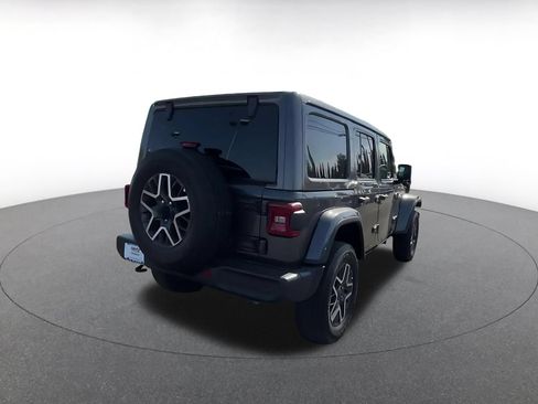 Used 2025 Jeep Wrangler Unlimited Sahara AWD/4WD image 14