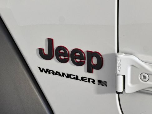 Certified 2025 Jeep Wrangler Unlimited Rubicon AWD/4WD image 15