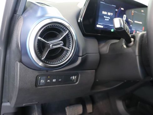 Certified 2024 Chevrolet Equinox EV LT w/ LPO, Blackout Package FWD image 14