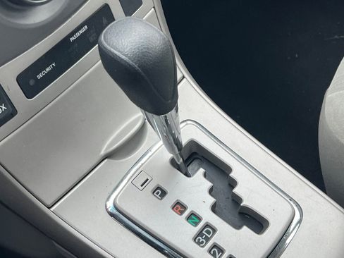 Used 2012 Toyota Corolla LE image 16