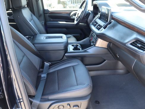 Used 2024 Chevrolet Suburban High Country w/ Advanced Technology Package image 42