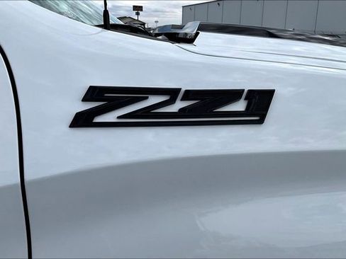 Used 2025 Chevrolet Silverado 1500 LT Trail Boss w/ LT Trail Boss Premium Package AWD/4WD image 25