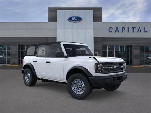 New 2025 Ford Bronco 4-Door image 7