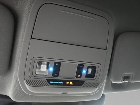 Used 2023 Ford Explorer XLT RWD image 26