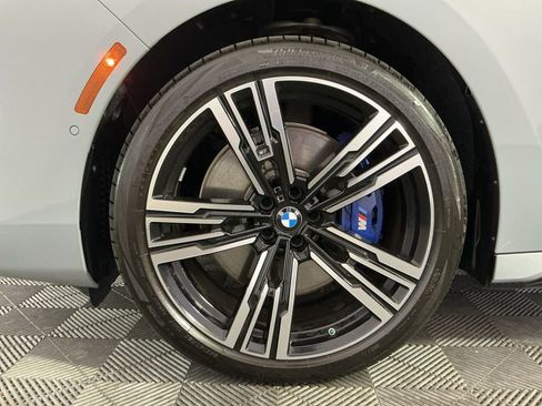 Certified 2025 BMW 740i 740i w/ Premium Package image 32