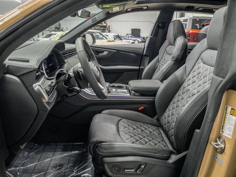 Used 2024 Audi SQ8 Prestige AWD/4WD image 31