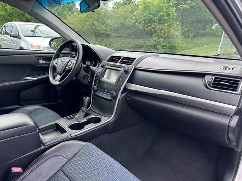 Used 2015 Toyota Camry SE FWD image 20