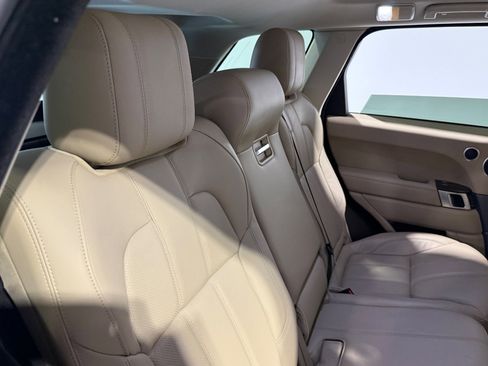 Used 2017 Land Rover Range Rover Sport SE image 39