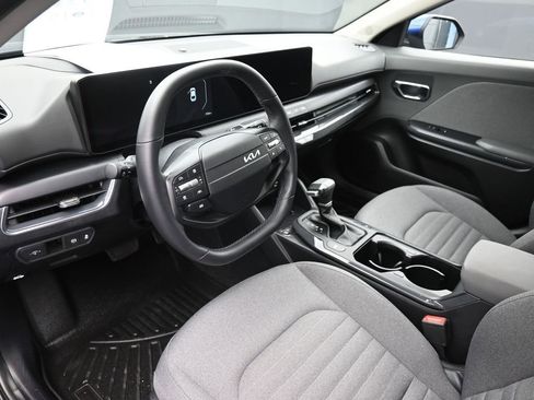 Used 2025 Kia K4 EX FWD image 18