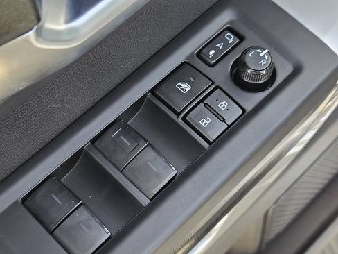 Used 2024 Toyota Sequoia Platinum AWD/4WD image 29