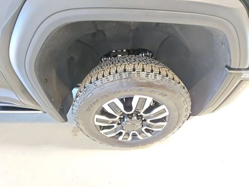 Certified 2024 GMC Sierra 2500 Denali Ultimate AWD/4WD image 29