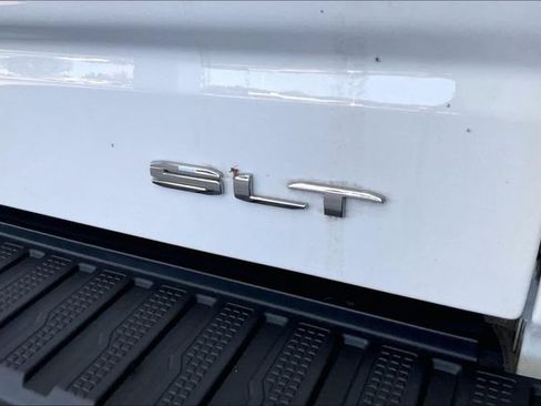 Used 2023 GMC Sierra 1500 SLT AWD/4WD image 22