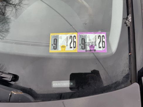 Used 2008 Mercedes-Benz E 350 4MATIC Sedan image 3