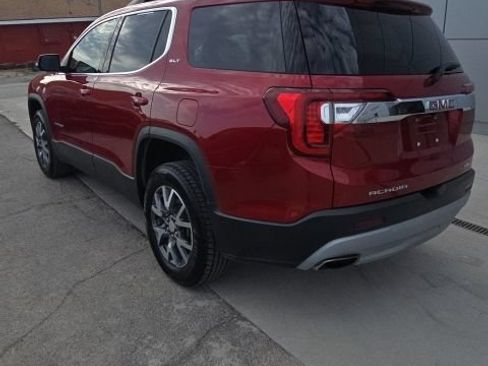 Used 2023 GMC Acadia SLT AWD/4WD image 8