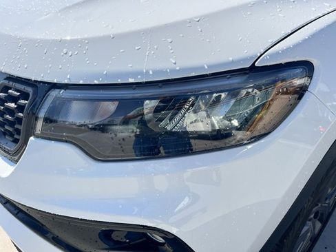 New 2026 Jeep Compass Limited image 8