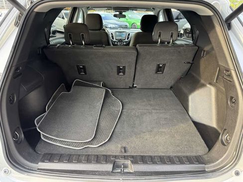 Used 2018 Chevrolet Equinox LT FWD image 44