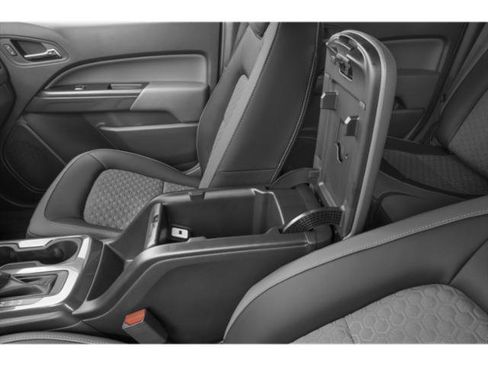 Used 2015 Chevrolet Colorado Z71 AWD/4WD image 18