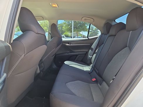 Used 2022 Toyota Camry LE FWD image 13